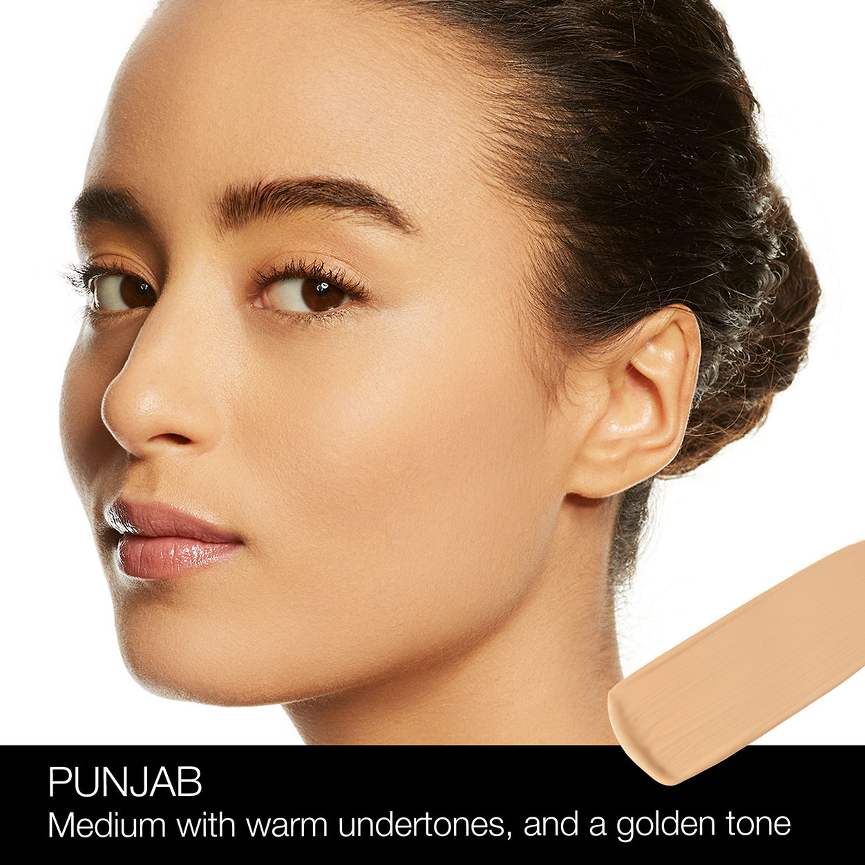 Model image of Nars Soft Matte Complete Foundation variant: Punjab