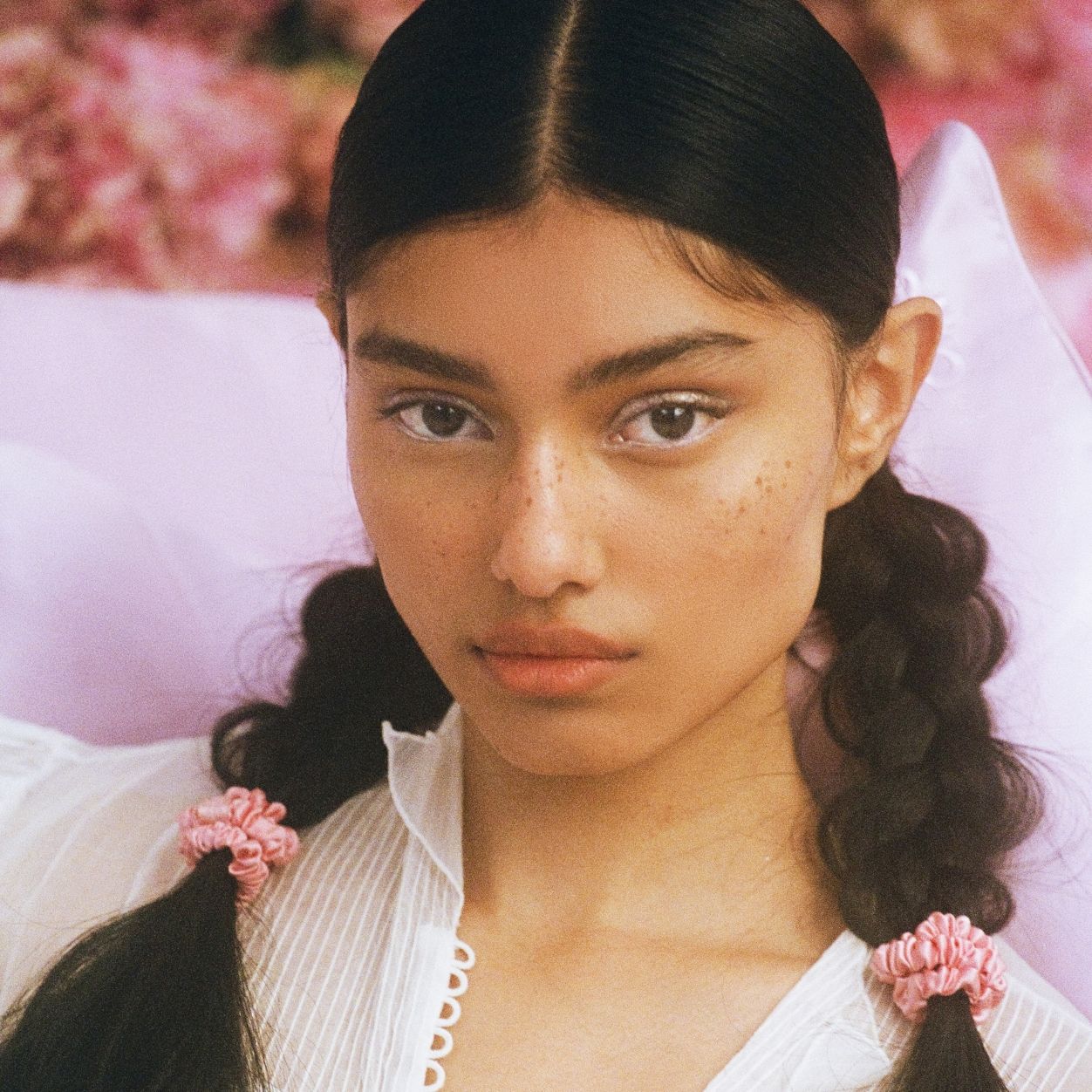 Model image of Slip Skinny Scrunchies variant: Rose