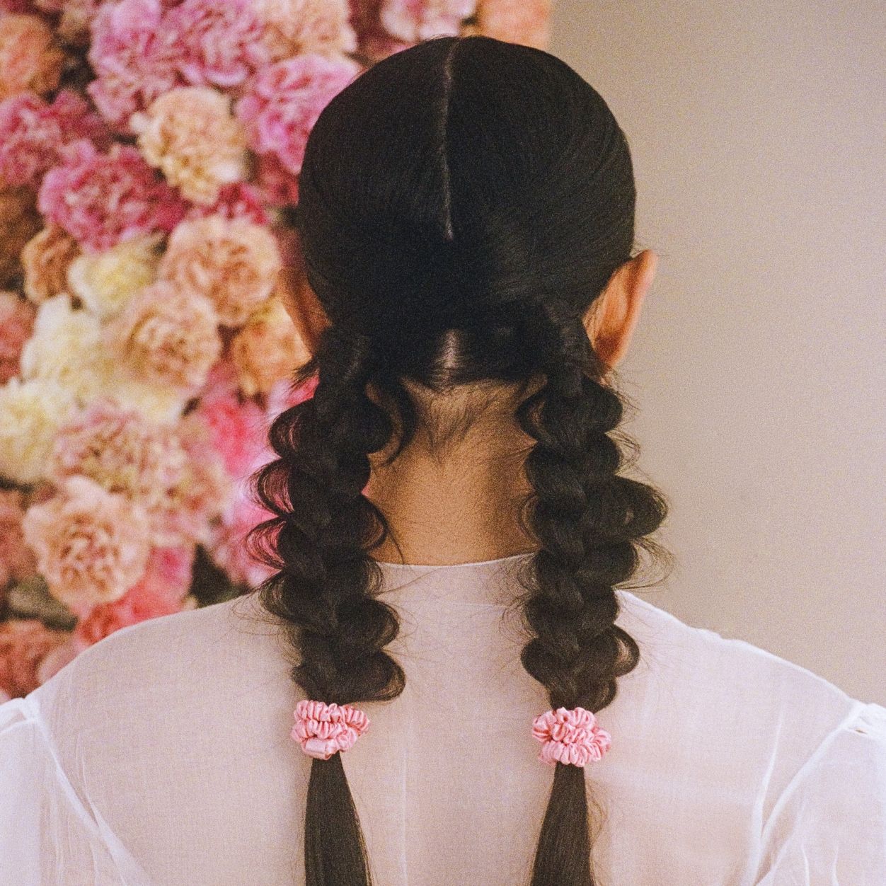 Model image of Slip Skinny Scrunchies variant: Rose