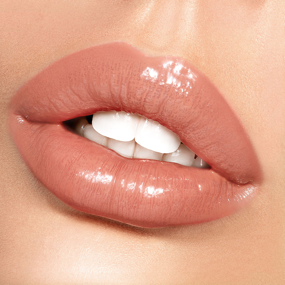 Model image of Charlotte Tilbury Lip Lustre variant: Seduction