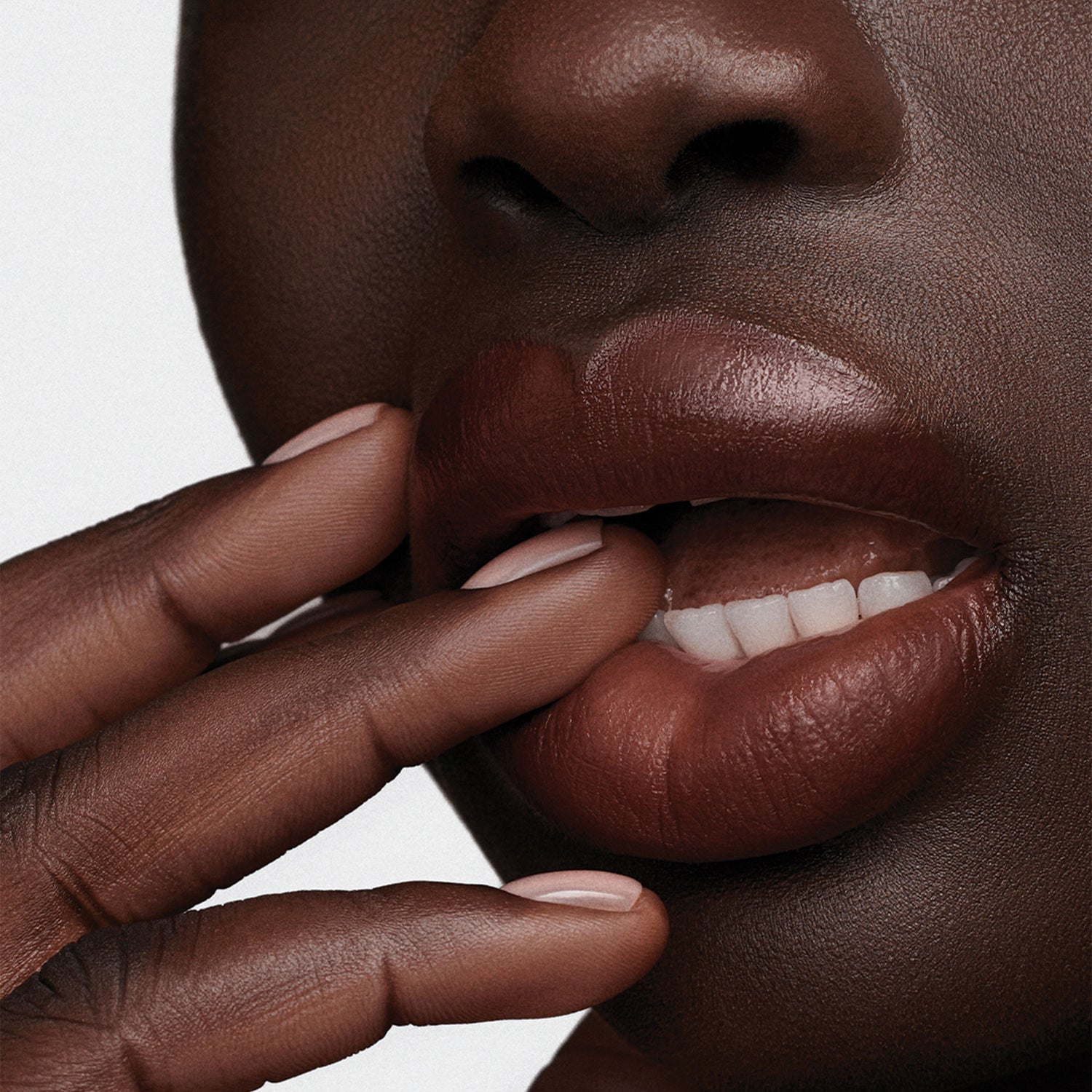 Model image of Augustinus Bader x Sofia Coppola The Tinted Balm variant: Shade 2