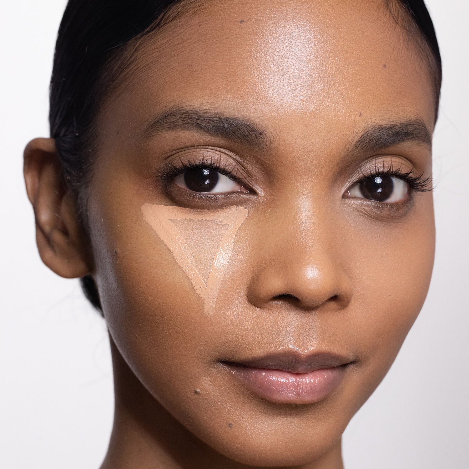 Model image of Trish McEvoy Instant Eye Lift Under Eye Concealer variant: Shade 2