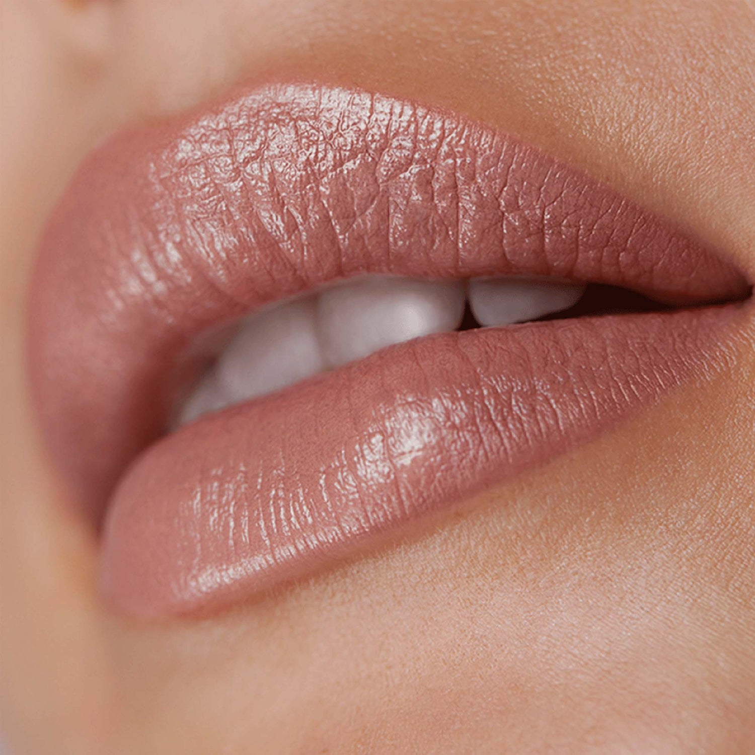 Model image of Victoria Beckham Beauty Posh Lipstick variant: Smile