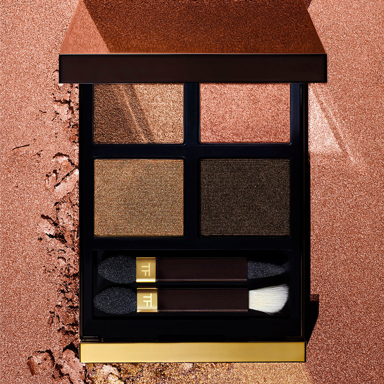 Lifestyle image of Tom Ford Eye Color Quad Crème variant: Smoky Quartz