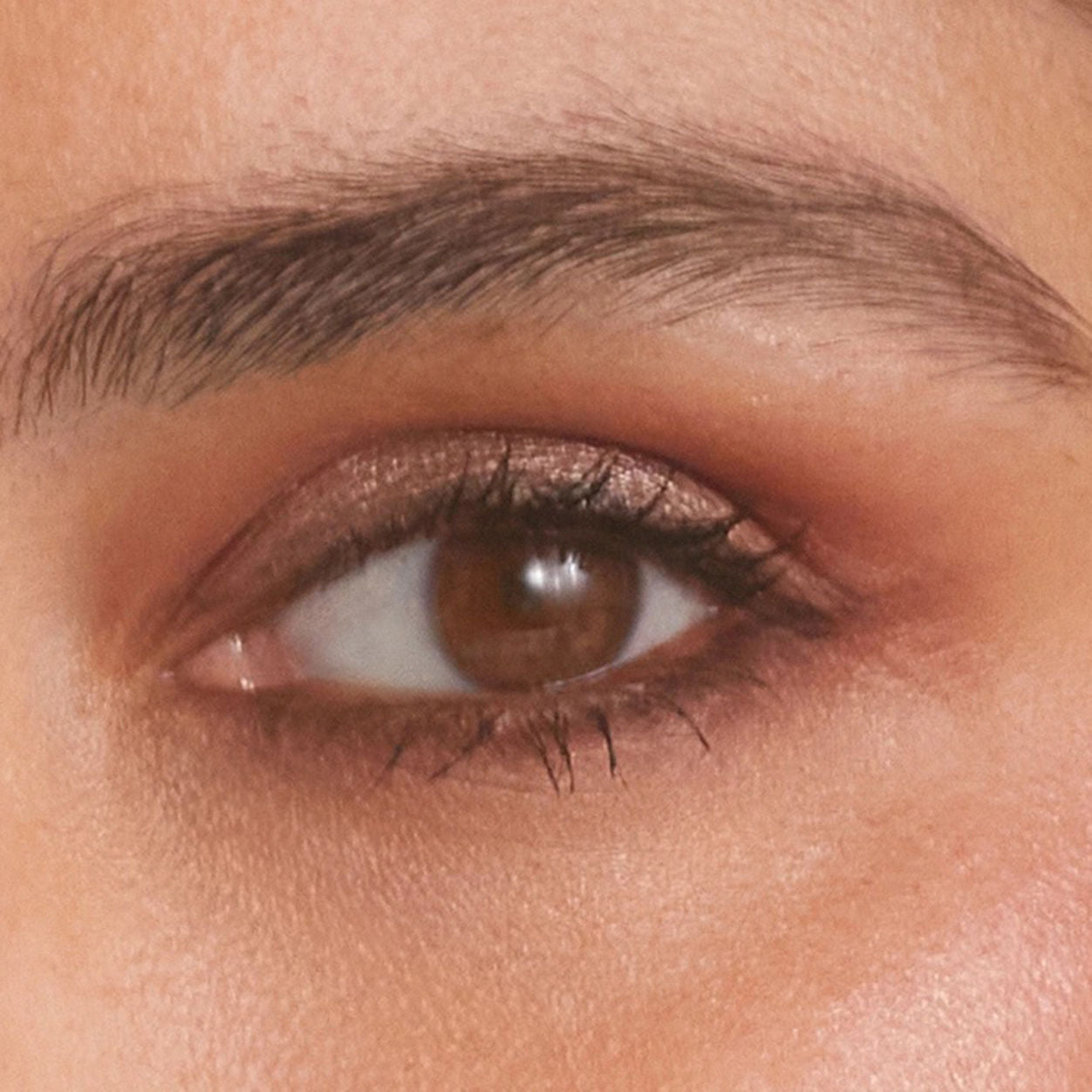 Model image of Neen Pretty Shady Pressed Pigment Trio variant: Swoon