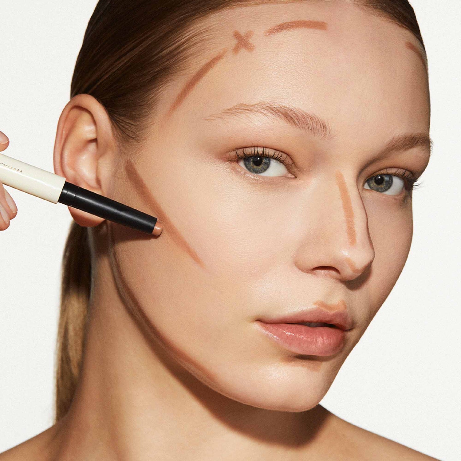 Model image of Victoria Beckham Beauty Contour Stylus variant: Travertine