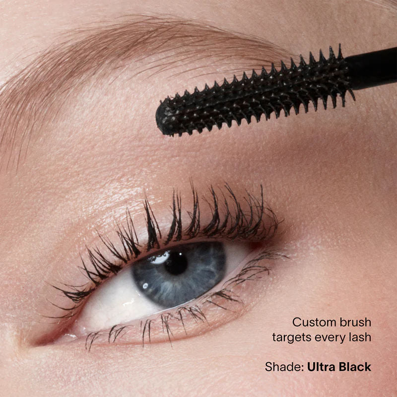 Model image of Hourglass Unlocked Instant Extensions Mascara variant: Ultra Black