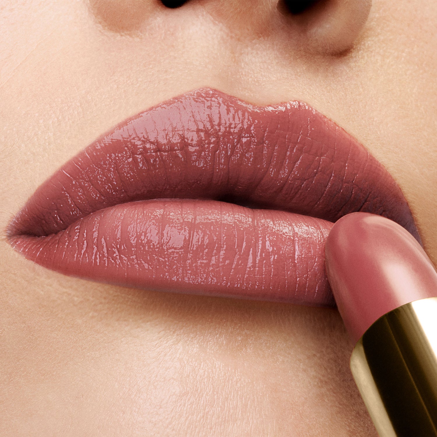 Model image of Tom Ford Rose Exposed Color Lipstick (Limited Edition) variant: West Coast