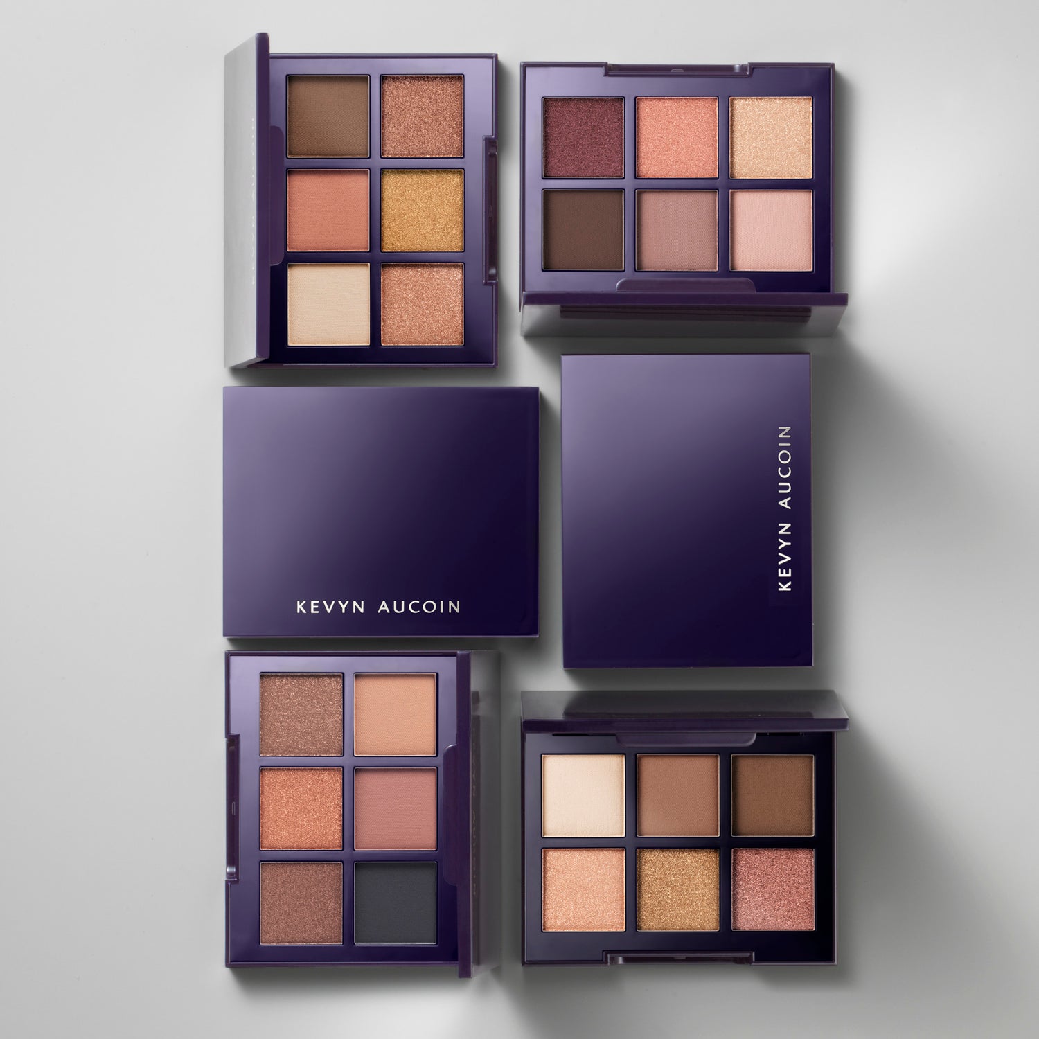 Kevyn Aucoin The Contour Eyeshadow Palette . This product is in the color multi