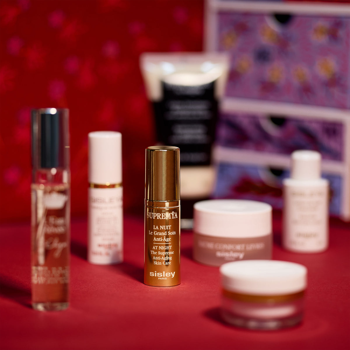 Lifestyle image of Sisley Paris Sisley Paris Advent Calendar Marie-Victoire de Bascher (Limited Edition)