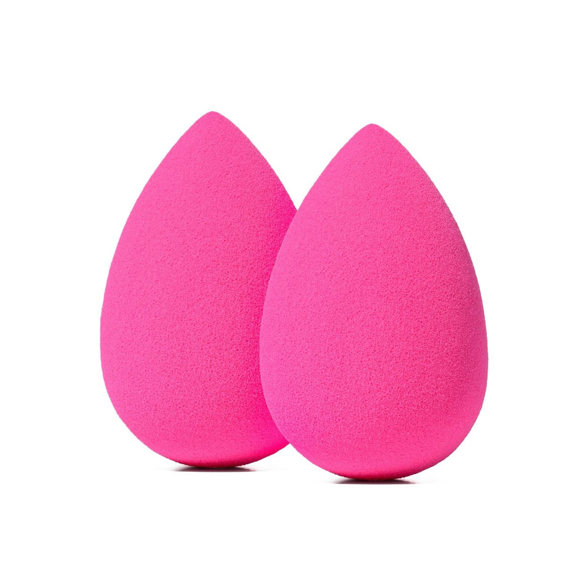 Lifestyle image of Beautyblender Golden Essentials Blending Duo (Limited Edition)
