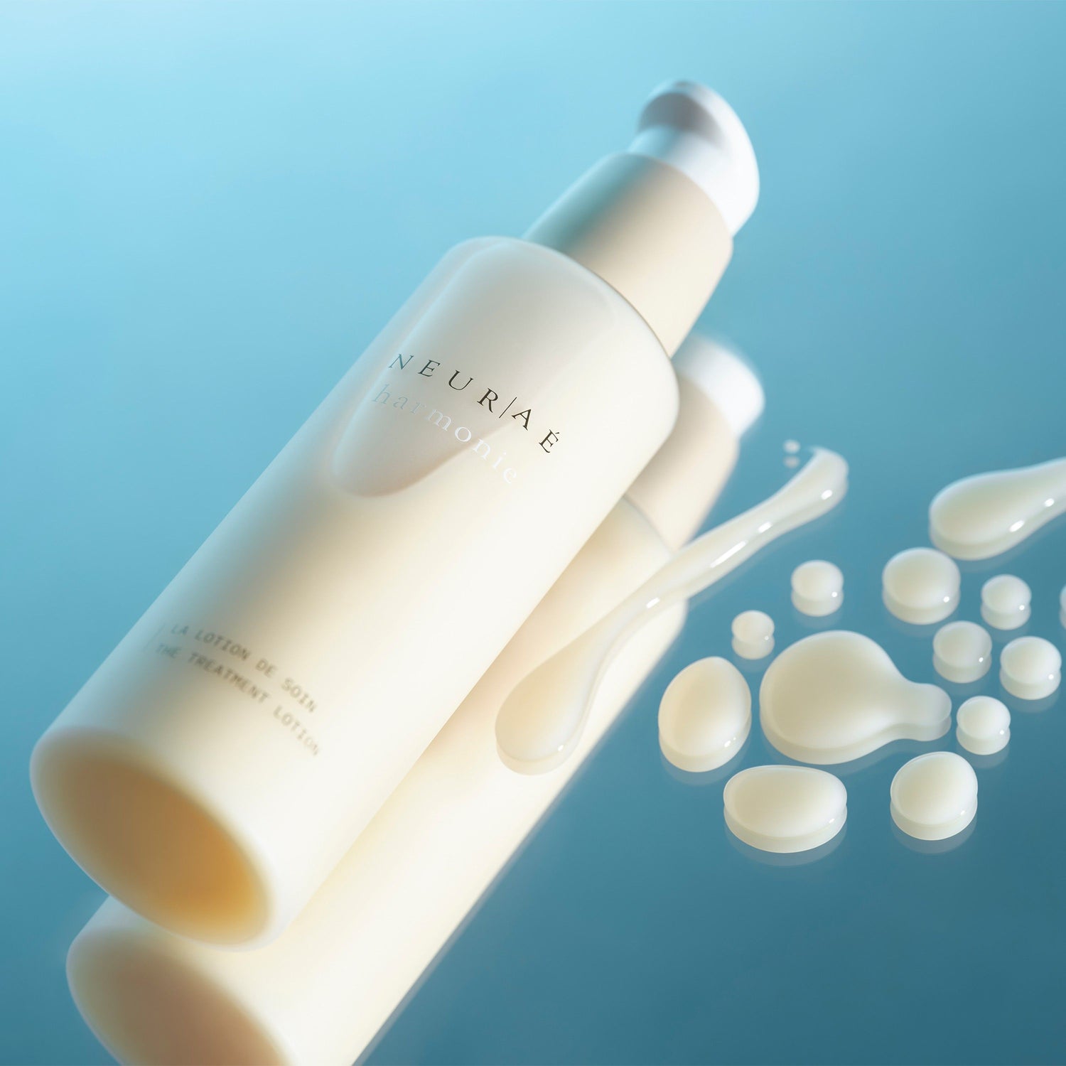 Lifestyle image of Neuraé Harmonie The Treatment Lotion