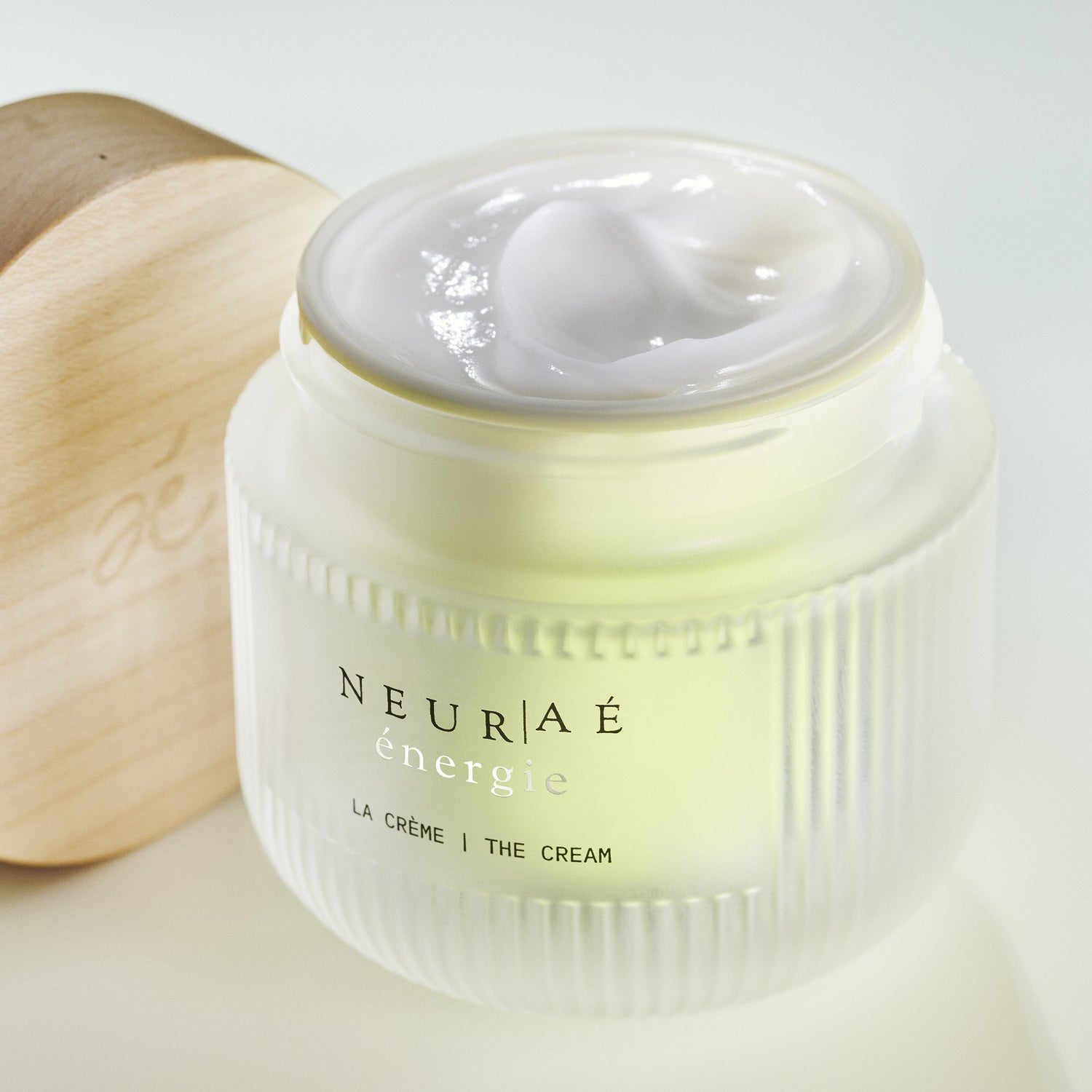 Lifestyle image of Neuraé Énergie The Cream
