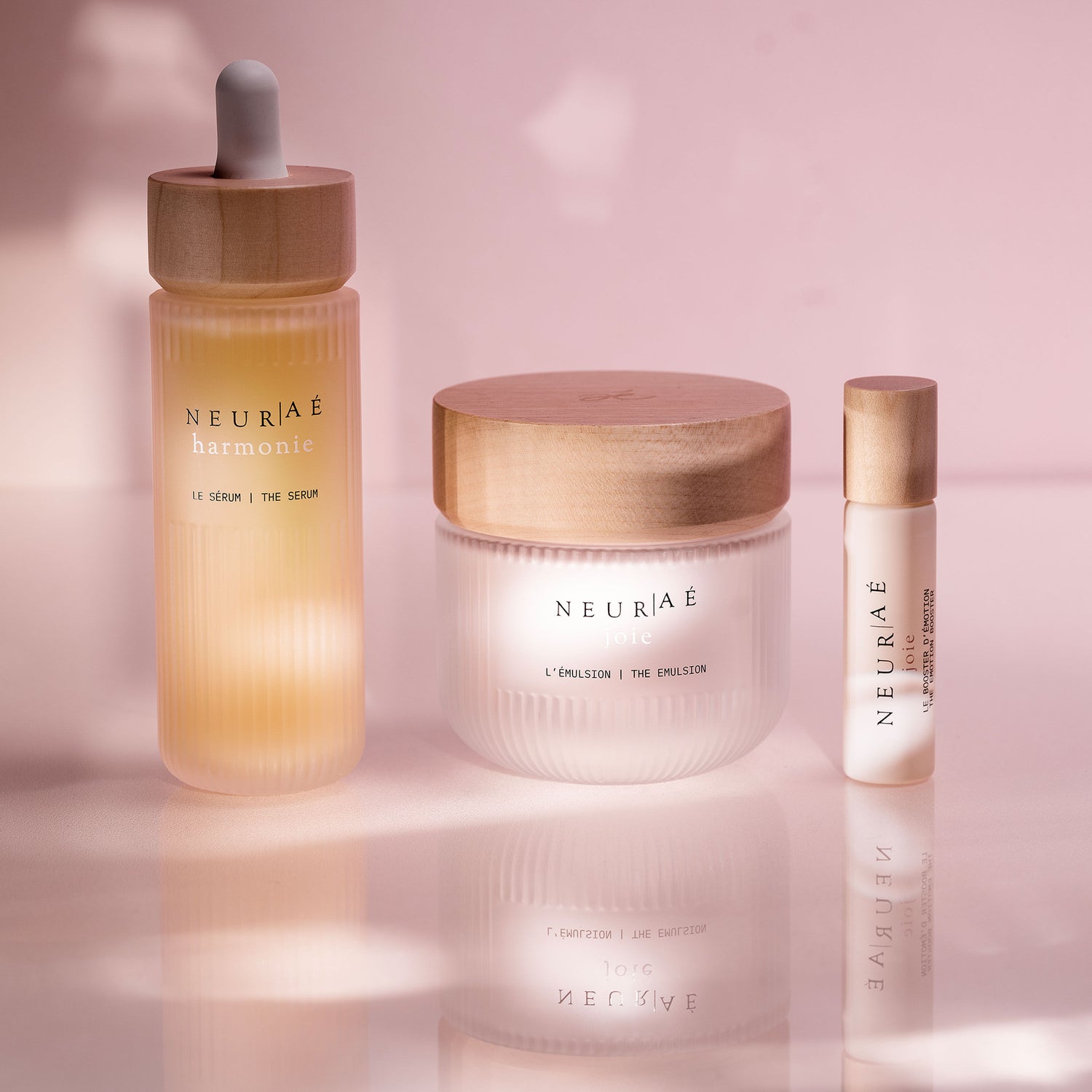 Lifestyle image of Neuraé Joie The Emulsion