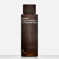 Lifestyle image of Nécessaire The Moisture Conditioner