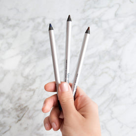 Lifestyle image of Lune+Aster Dawn to Dusk Gel Eyeliner