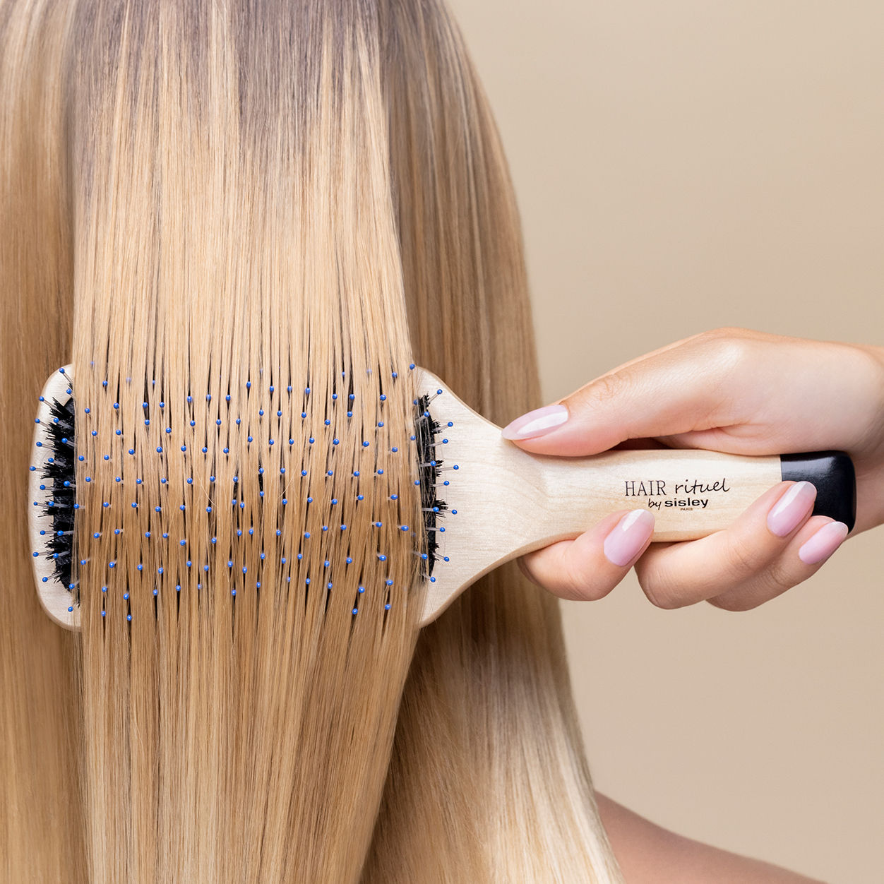 NEW Hair Rituel by Sisley Paris The fashion Blow-Dry Brush