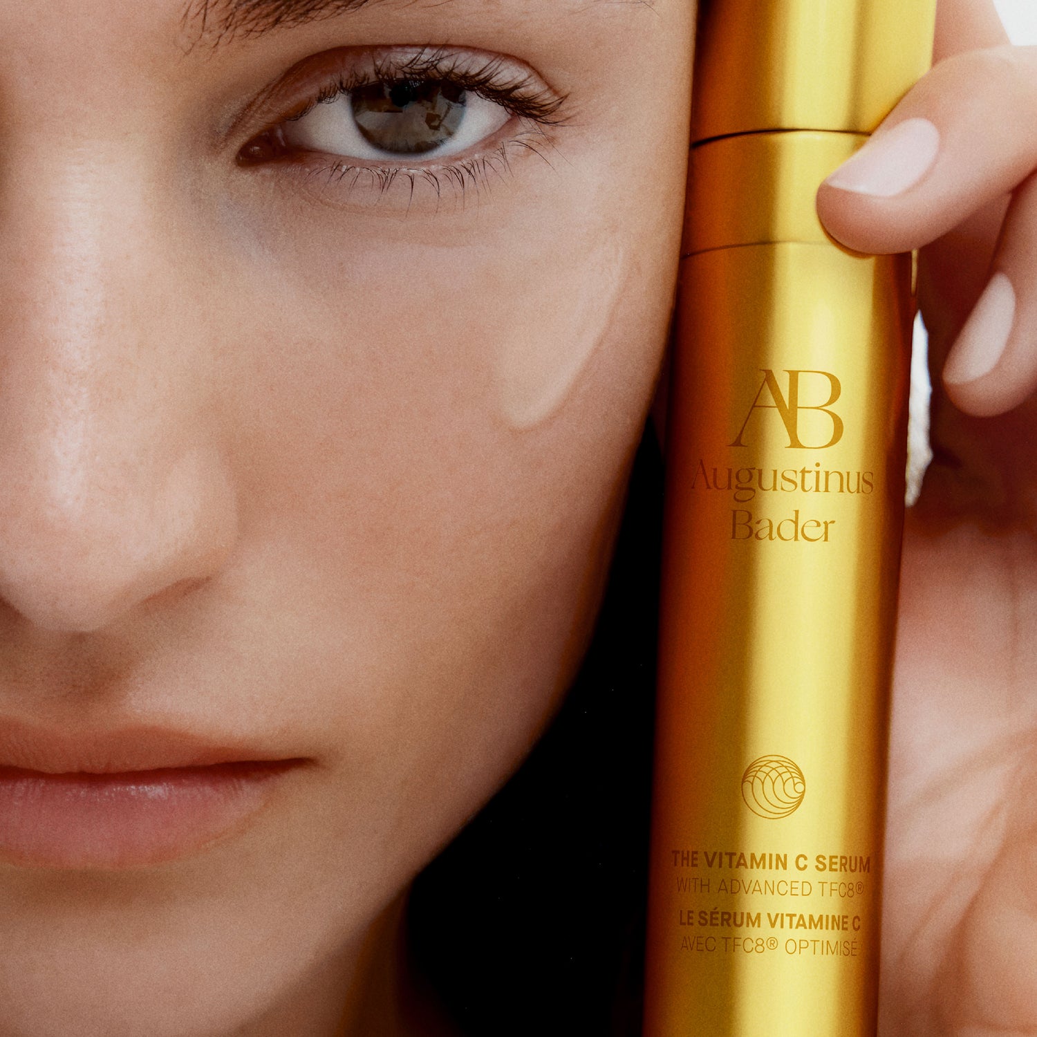 Model image of Augustinus Bader The Vitamin C Serum
