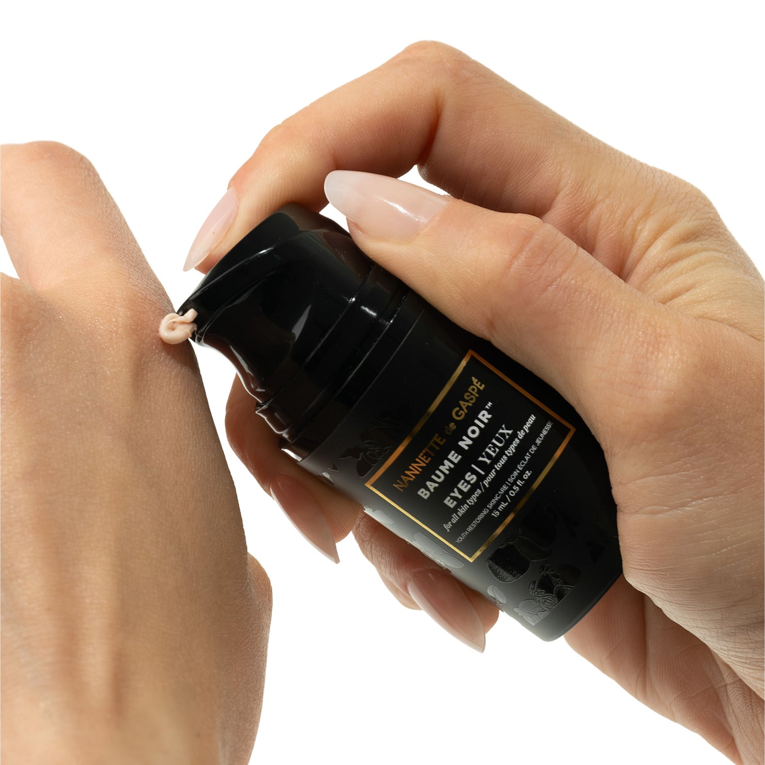 Lifestyle image of Nannette de Gaspé Baume Noir Eyes