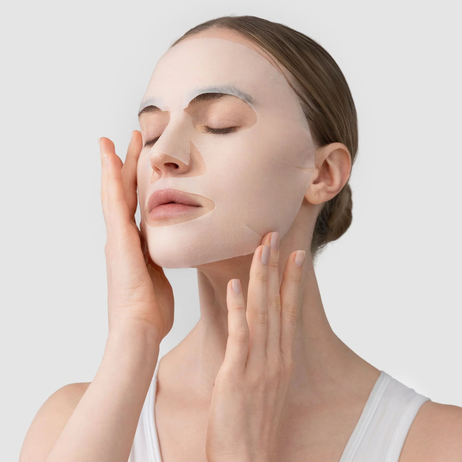 Model image of RéVive Anti Gravity Lifting Face Mask