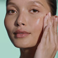 Model image of La Mer The Micro Peel