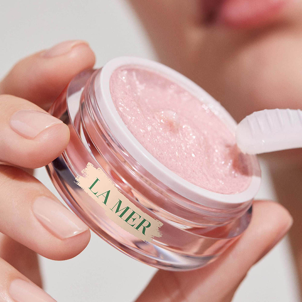 Model image of La Mer The Lip Polish