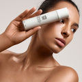 Model image of U Beauty The Sculpt Neck + Décolleté Concentrate