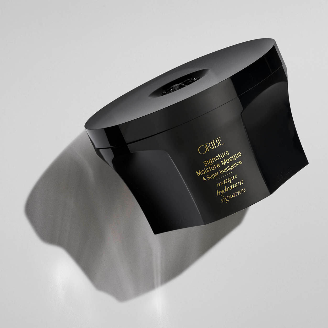 Lifestyle image of Oribe Signature Moisture Masque