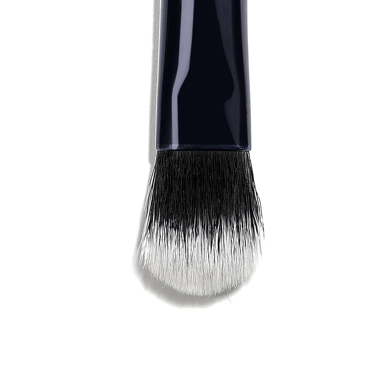 Lifestyle image of Lune+Aster Eyeshadow Duo Brush