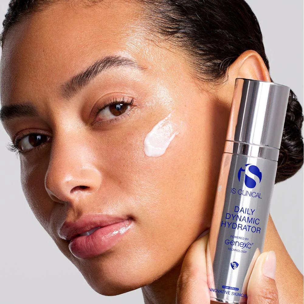 Image of product in the same collection as IS Clinical Daily Dynamic Hydrator