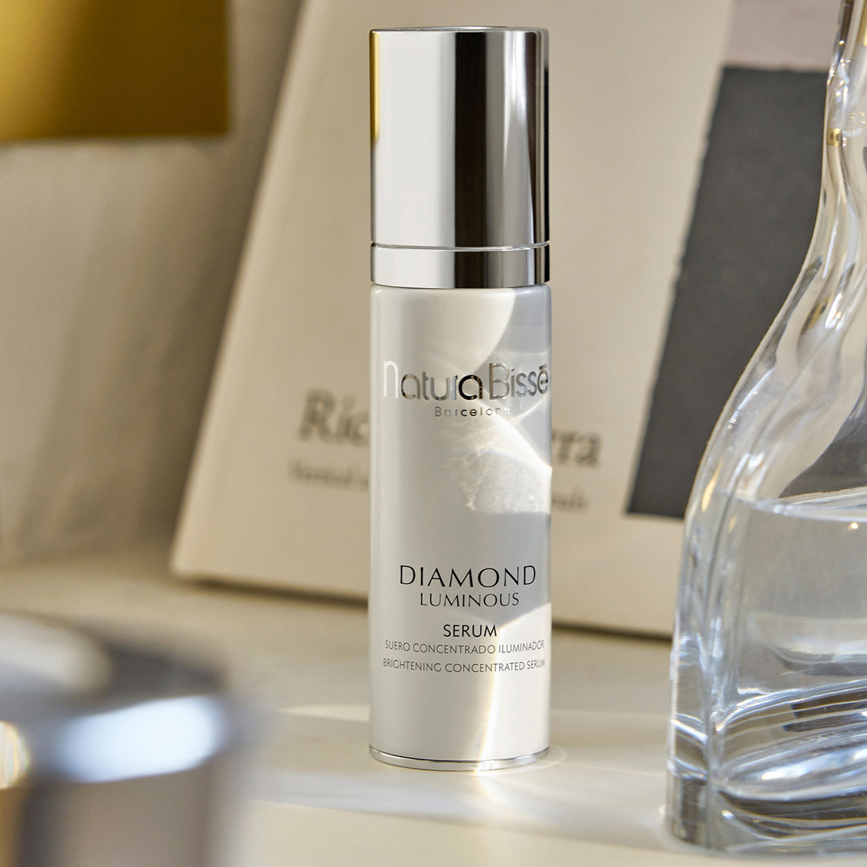 Lifestyle image of Natura Bissé Diamond Luminous Perfecting Serum