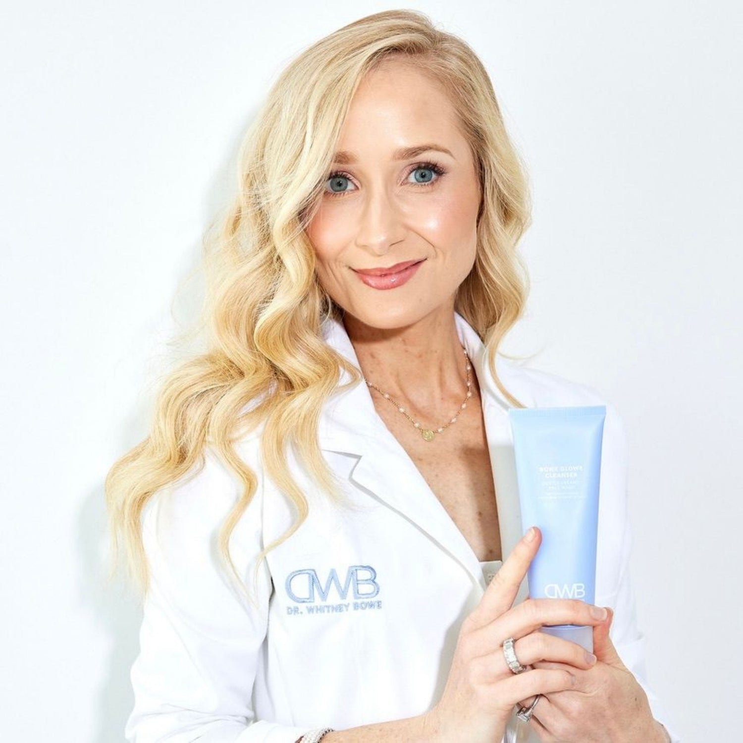 Model image of Dr. Whitney Bowe Beauty Bowe Glowe Cleanser Gentle Creamy Face Wash