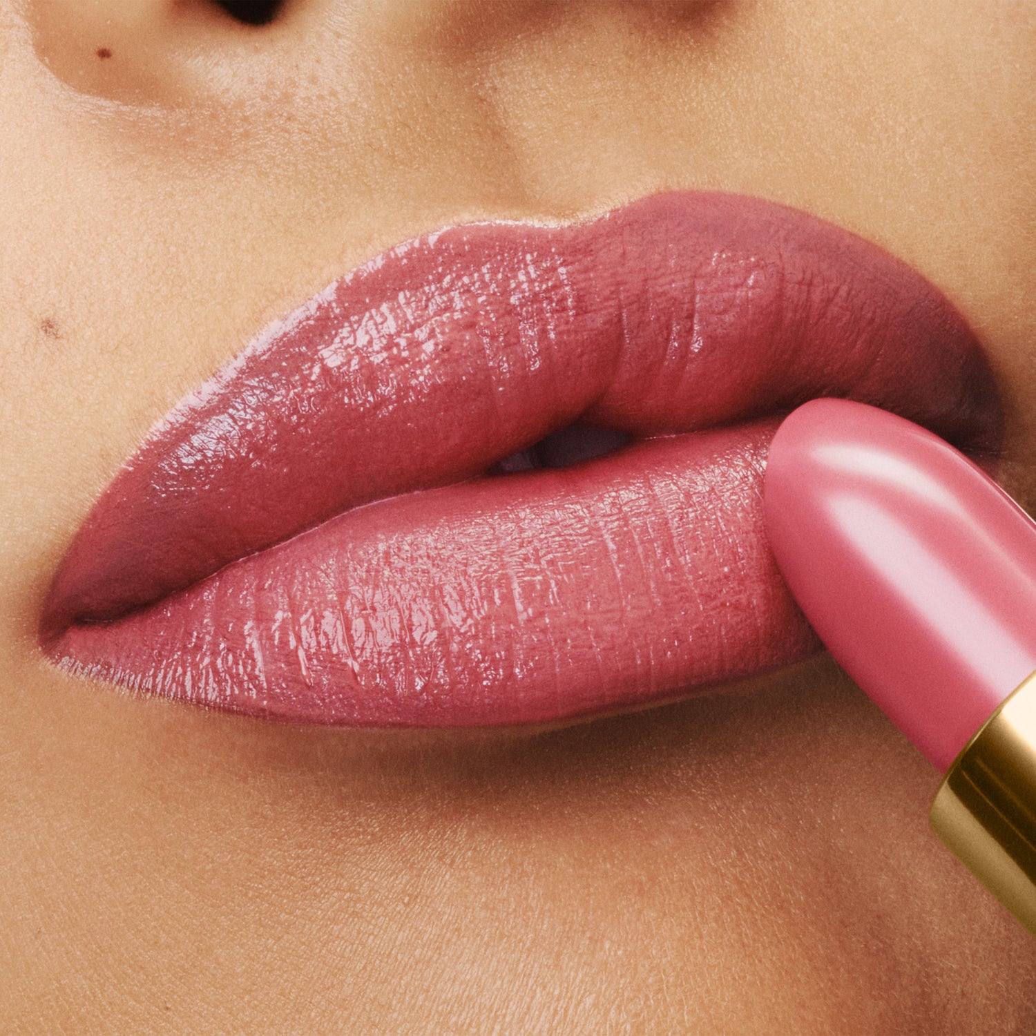 Model image of Tom Ford Lip Color Mini Deluxe Set (Limited Edition)