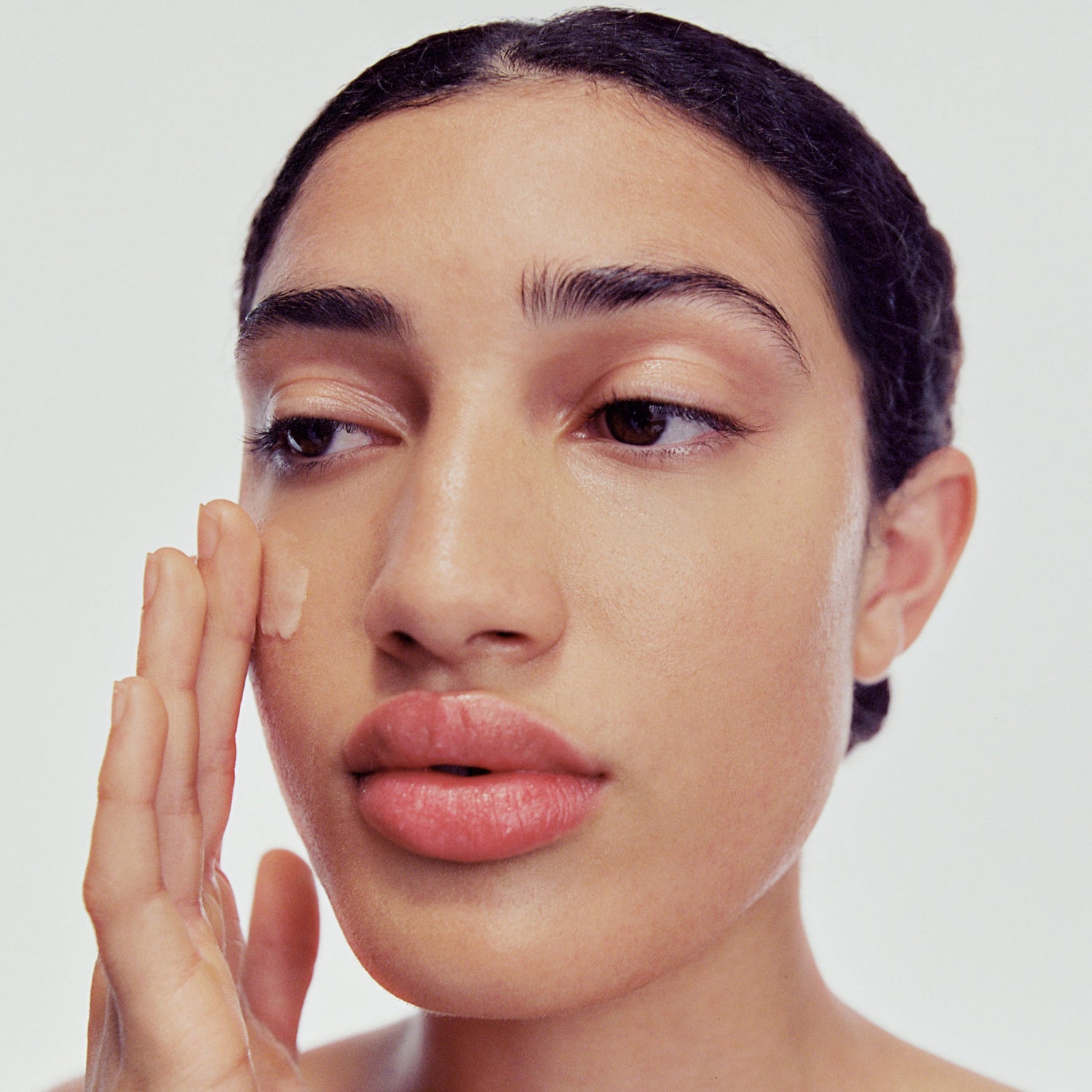 Model image of Emma Lewisham Skin Reset Face Serum