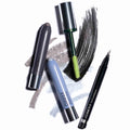 Lifestyle image of Clinique High Impact Extreme Volume Mascara variant: EXTREME BLACK