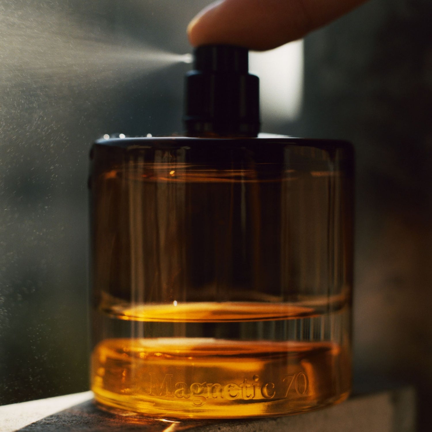 Lifestyle image of Vyrao Magnetic 70 Eau de Parfum variant: 1.69 fl oz