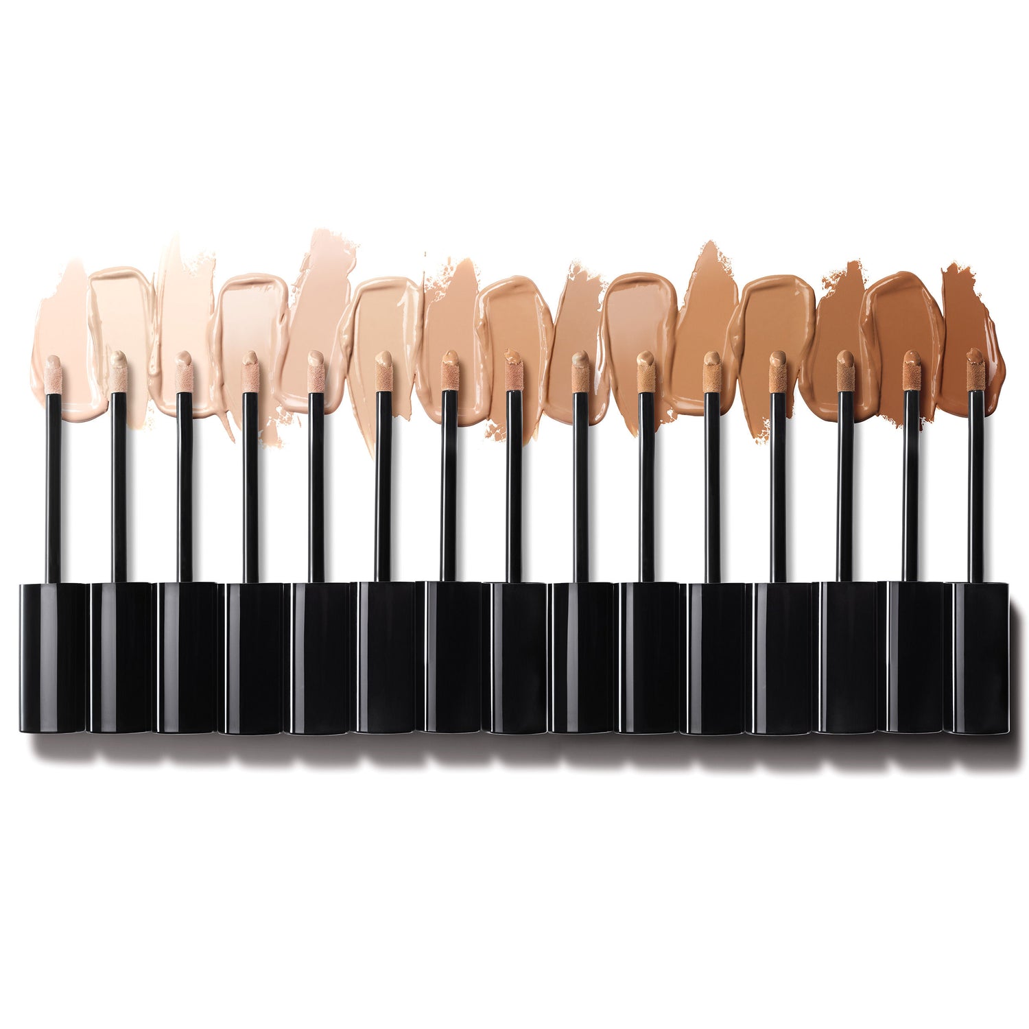 Lifestyle image of Bobbi Brown Instant Full Cover Concealer variant: Porcelain
