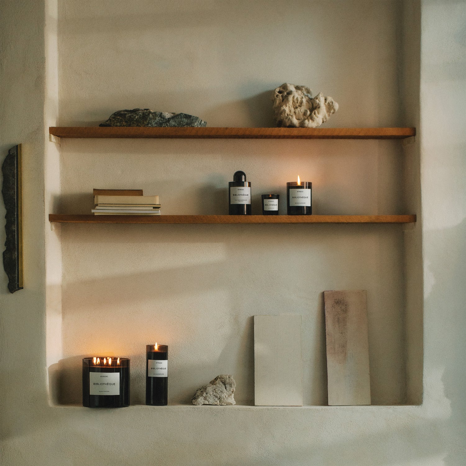 Lifestyle image of Byredo Bibliothèque Candle variant: 8.5 oz