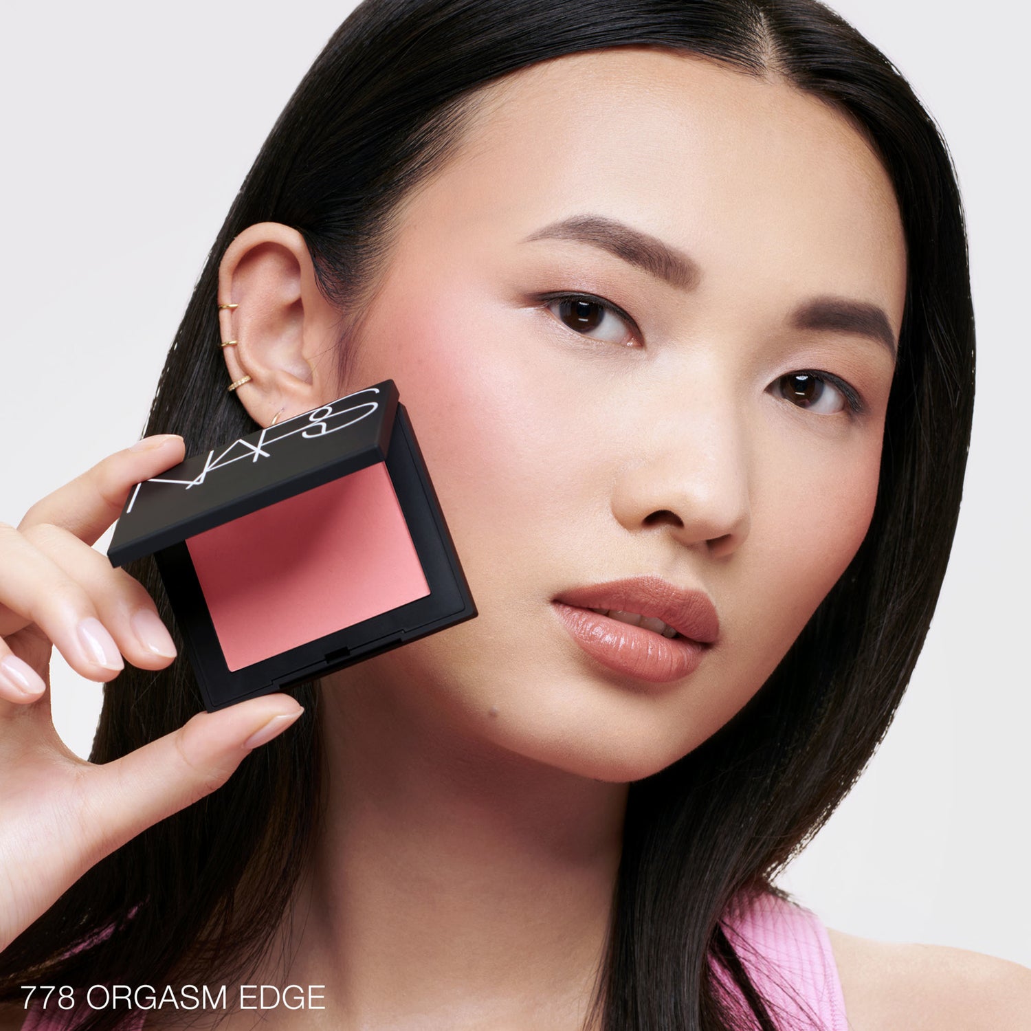 Nars Blush Color/Shade variant: Orgasm Edge – 778 model image 2 .