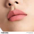 Tom Ford Liquid Lip Luxe Matte Color/Shade variant: Rose Dusk model image .