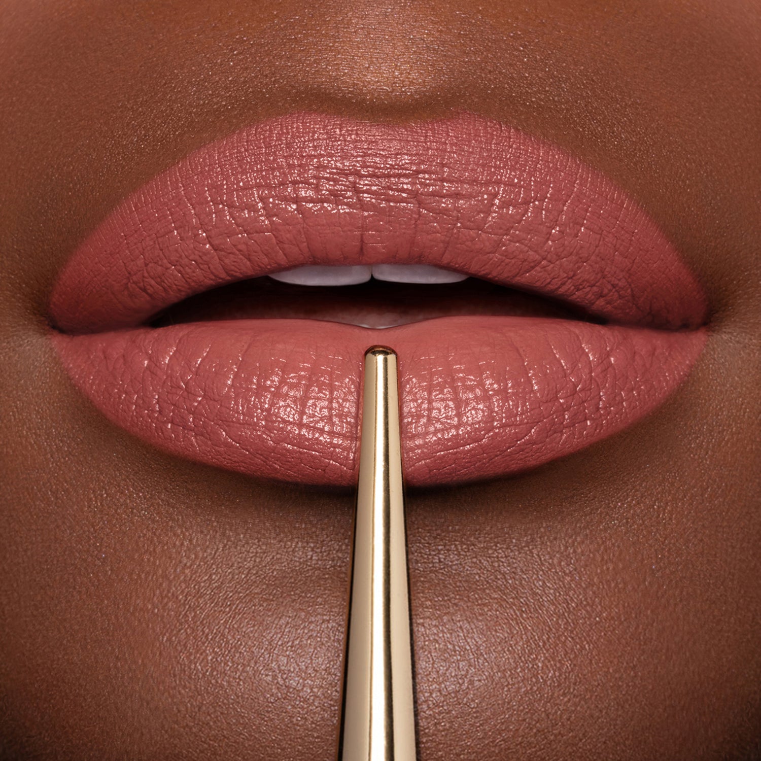 Hourglass Confession Ultra Slim High Intensity Refillable Lipstick Color/Shade variant: WHEN I WAS model image 2 . This product is in the color pink