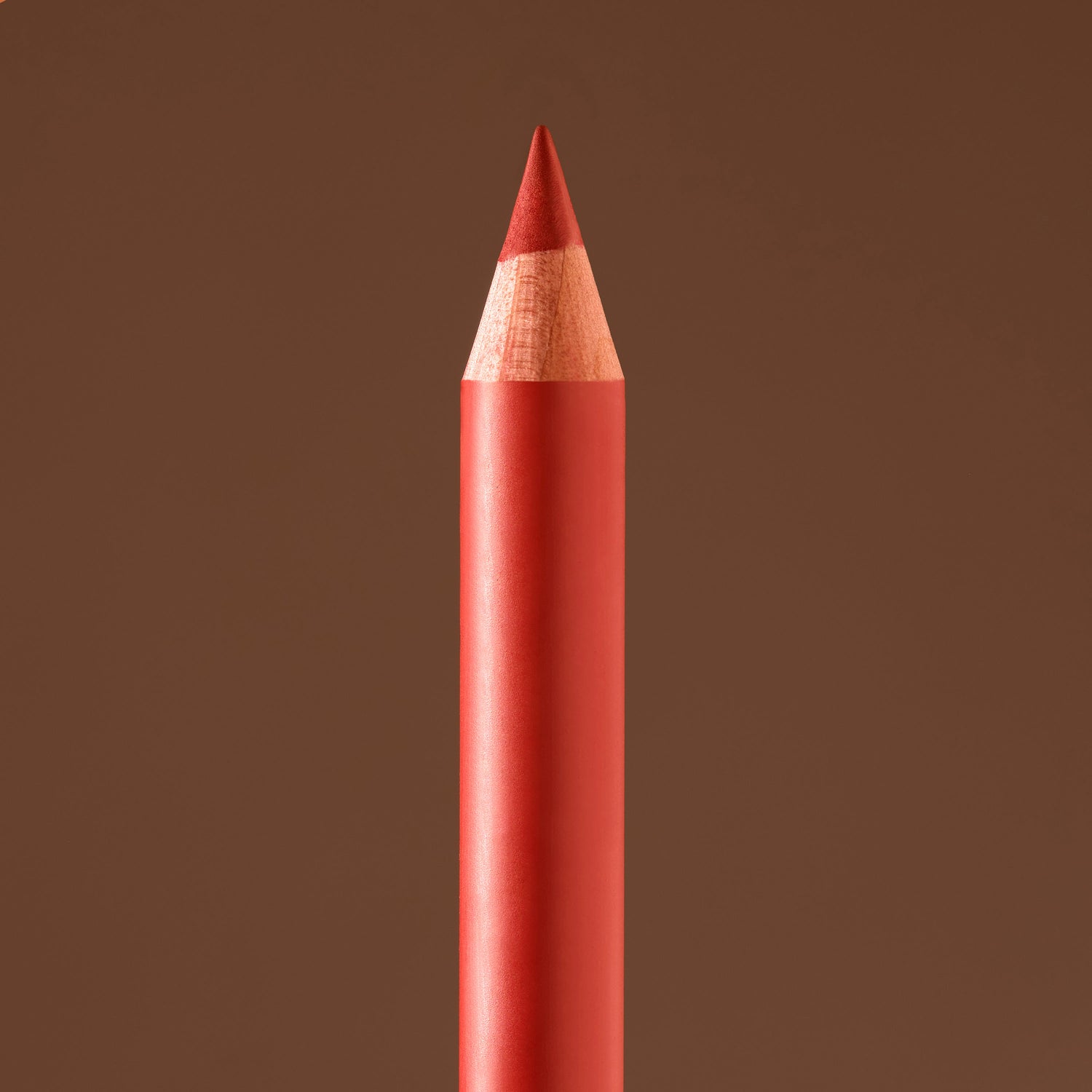 Lifestyle image of   variant: 12 Carmin