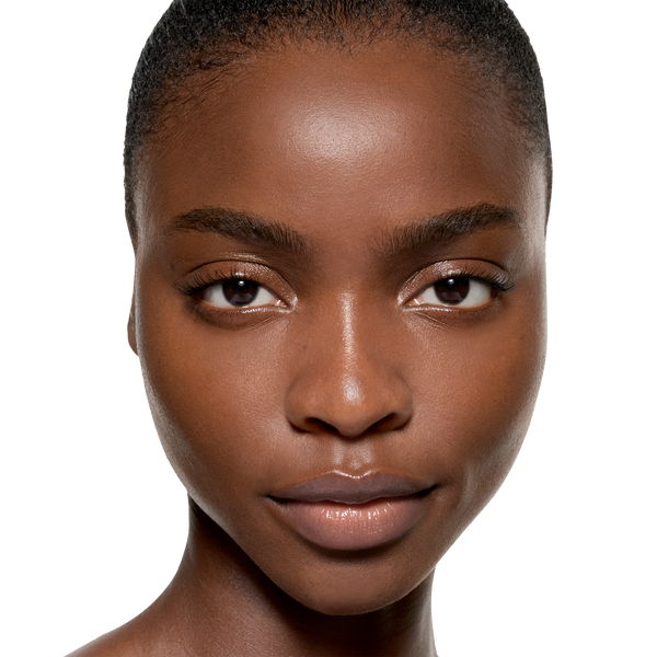 Model image of Victoria Beckham Beauty The Foundation Drops variant: 14 Dark - Dark With Golden Undertones