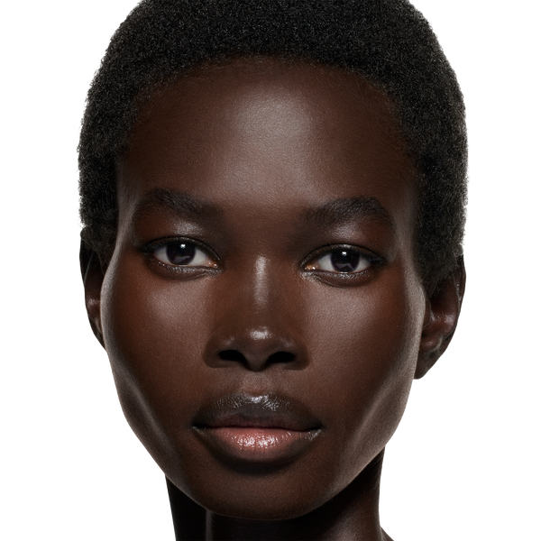 Model image of Victoria Beckham Beauty The Foundation Drops variant: 18 Rich - Rich With Neutral Undertones
