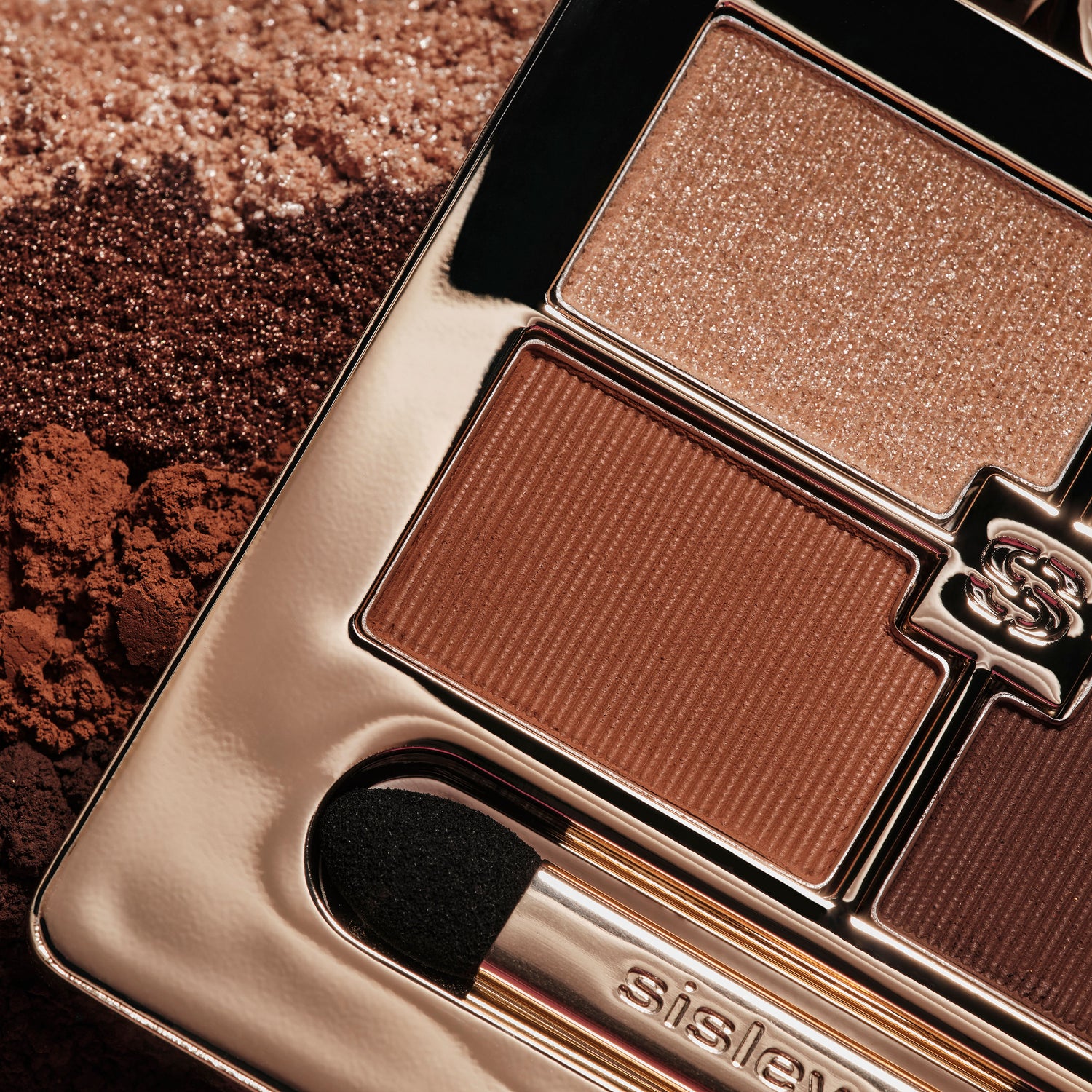 Lifestyle image of Sisley-Paris Phyto-Eye Palette variant: 1 Tender Toffee