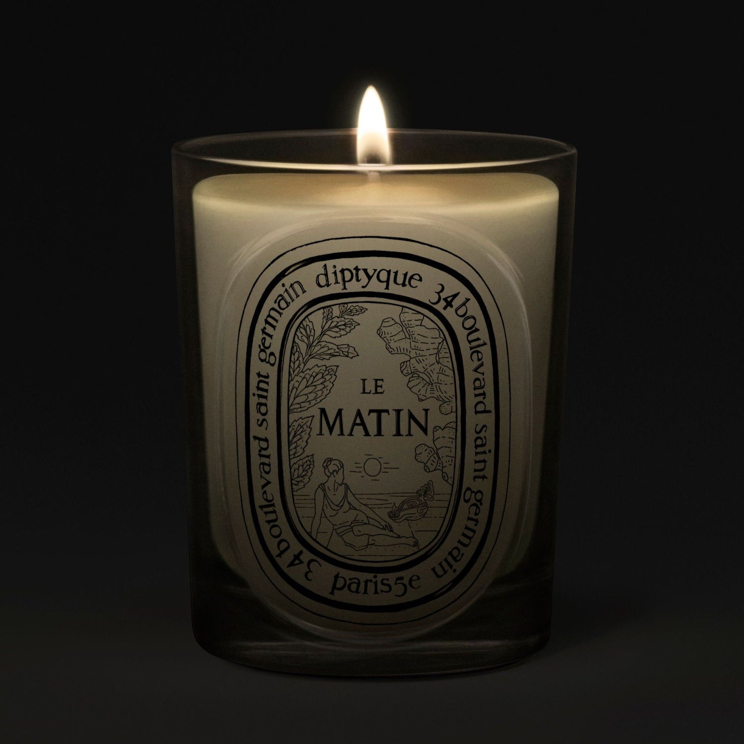 Lifestyle image of   variant: 6.7 oz (Classic)