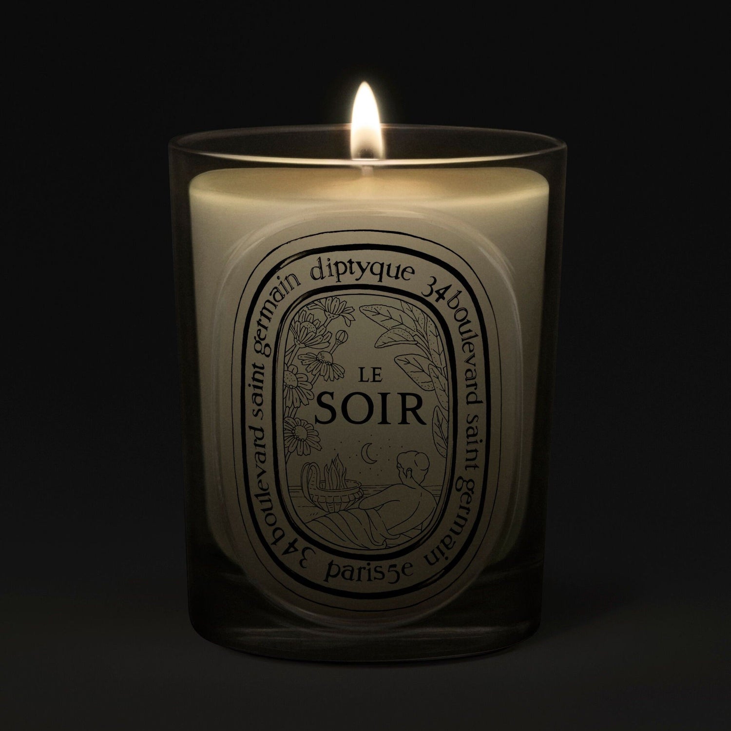 Lifestyle image of   variant: 6.7 oz (Classic)