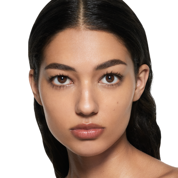 Model image of Victoria Beckham Beauty The Foundation Drops variant: 6 Light Medium - Light Medium With Neutral Warm Undertones