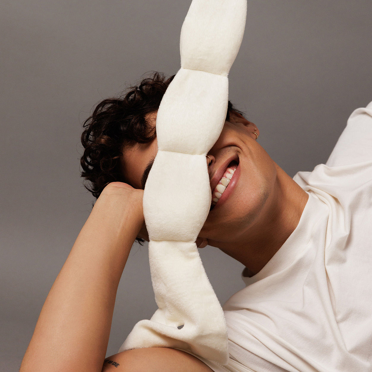 Model image of Nodpod The Weighted Blanket For Your Eyes variant: Bone
