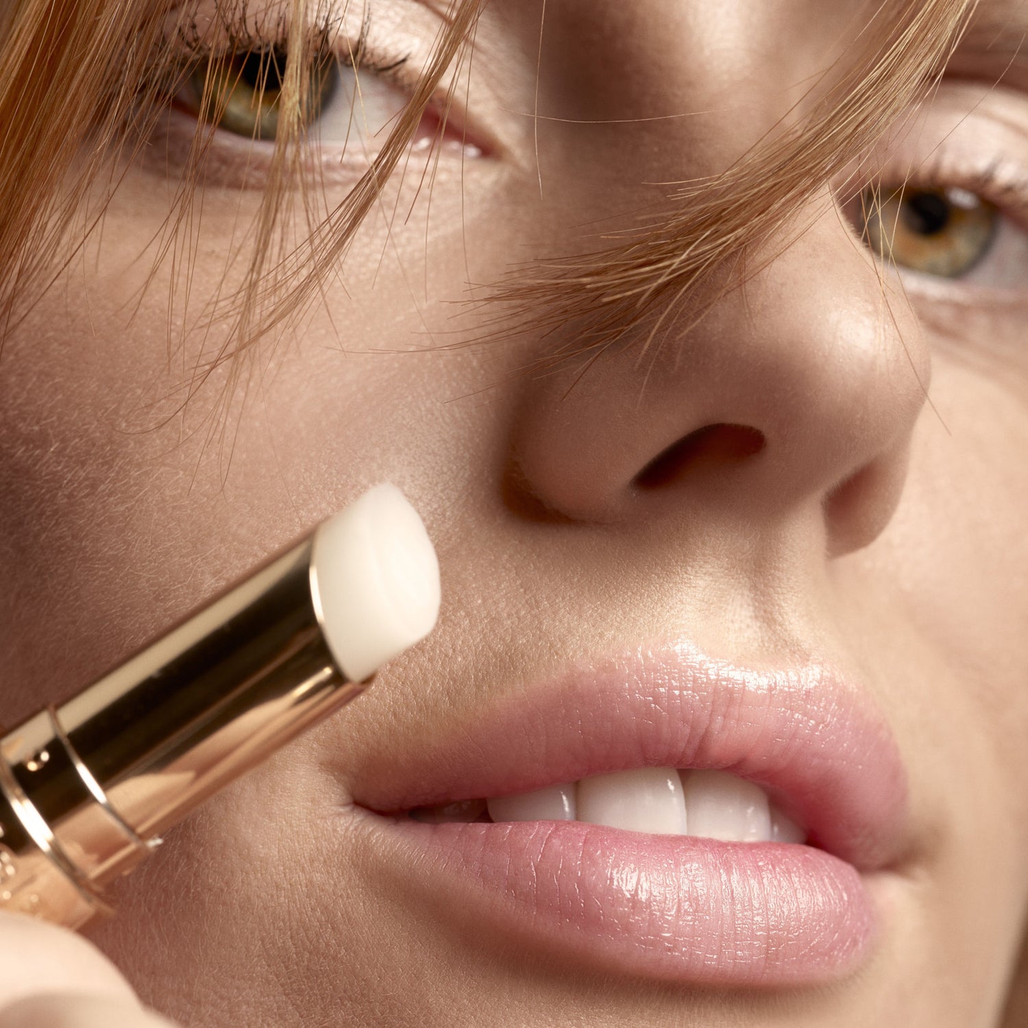 Model image of Sisley-Paris Phyto-Lip Balm variant: Cloud